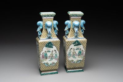 A pair of rectangular Chinese famille verte 'elephant' vases, 19th C.