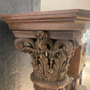 A pair of reticulated carved oak Corinthian columns with cherub heads and vines, 17th C. — photo 41