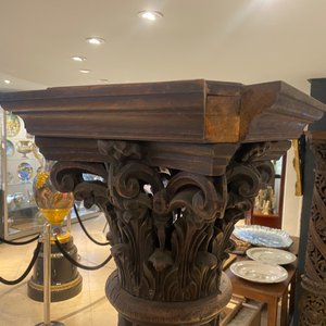 A pair of reticulated carved oak Corinthian columns with cherub heads and vines, 17th C. — photo 10