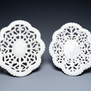 A pair of reticulated Italian white-glazed dishes, Faenza, 17th C. — photo 2
