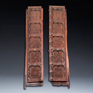 A pair of reticulated wooden doors with geometrical patterns, Northern Africa, 19th C. — photo 2