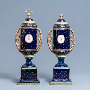 A pair of Sèvres-style vases and covers, prob. Samson, Paris, 19th C. — 照片 3