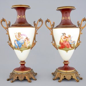 A pair of Sèvres style vases with bronze mounts, Brussels, 19th C. — 照片 1