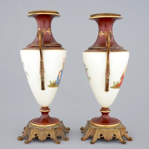 A pair of Sèvres style vases with bronze mounts, Brussels, 19th C. — 照片 3