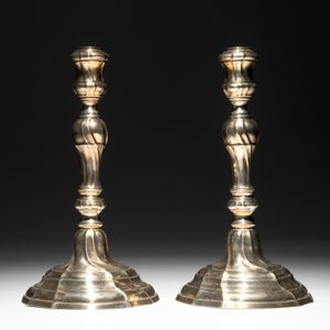 A pair of silver Louis XV candlesticks, marked for Mons, 1776-1779 — photo 3