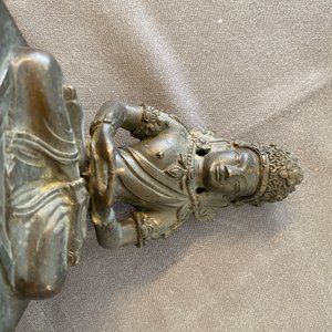 A pair of Sino-Tibetan bronze figures of Buddha Amitayus, Qianlong — 照片 8