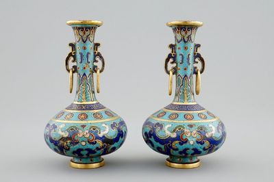 A pair of small Chinese cloisonné bottle-shaped vases, 18/19th C.