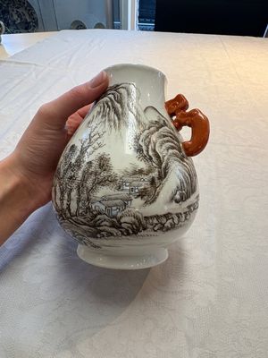 A pair of small Chinese grisaille 'hu' vases with winter landscapes, Qianlong and Tangying marks, Republic — photo 24