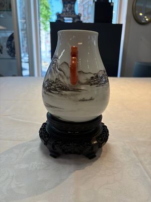 A pair of small Chinese grisaille 'hu' vases with winter landscapes, Qianlong and Tangying marks, Republic — photo 3