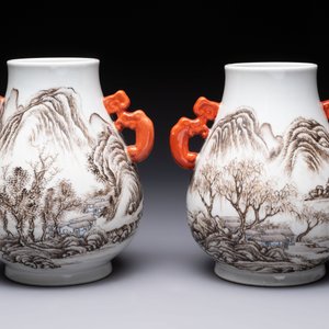 A pair of small Chinese grisaille 'hu' vases with winter landscapes, Qianlong and Tangying marks, Republic — photo 2