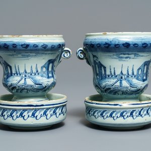 A pair of small Dutch Delft blue and white 'campana' vases on stands, 18th C. — photo 1