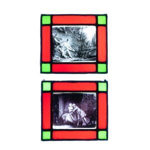A pair of small painted glass windows depicting a galant scene and a bathing lady after Boucher, France, 19th C. — 照片 2