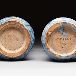 A pair of Spanish splashed blue pottery albarelli and an Italian blue, white and manganese albarello, Savona, 17/18th C. — photo 7