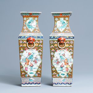 A pair of square Chinese famille rose brown-ground vases, 19th C. — 照片 4