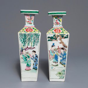 A pair of square Chinese famille rose vases with figures, Yongzheng — photo 4