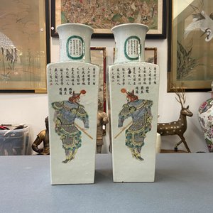 A pair of square Chinese famille verte 'Wu Shuang Pu' vases, Kangxi mark, 19th C. — photo 14