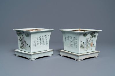 A pair of square Chinese qianjiang cai jardinières on stands, 19/20th C.