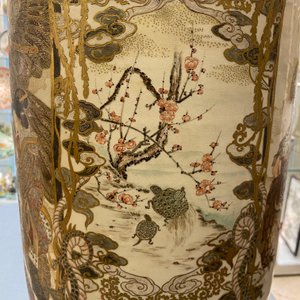 A pair of tall Japanese Satsuma vases, Meiji, 19th C. — 照片 25