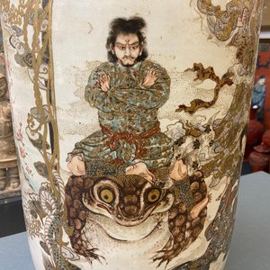 A pair of tall Japanese Satsuma vases, Meiji, 19th C. — 照片 30