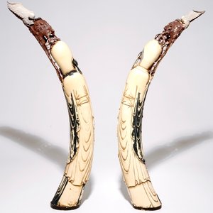 A pair of tall polychrome Chinese carved ivory figures of immortals, 19th C. — 照片 3