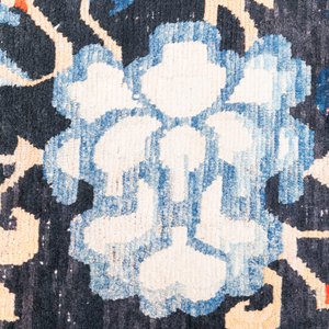 A pair of Tibetan woollen rugs with floral design, 19th C. — photo 6