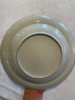 A pair of unusual and fine Chinese Canton famille rose deep dishes, 19th C. — photo 13
