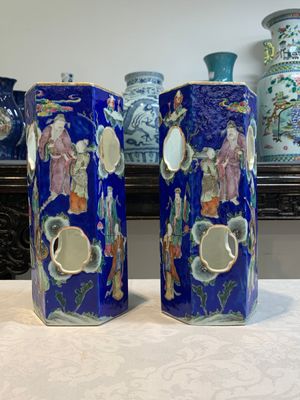 A pair of unusual Chinese blue-ground famille rose 'Eight Immortals' hat stands, Tongzhi mark and of the period — photo 5