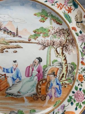 A pair of very fine Chinese Canton famille rose monogrammed plates, 19th C. — photo 6
