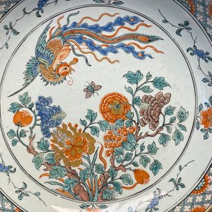 A pair of very fine Dutch Delft chinoiserie famille verte plates, 18th C. — 照片 5