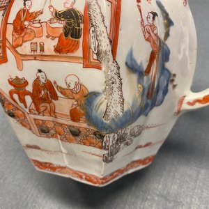 A pair of very large Chinese Imari-style teapots and covers, Kangxi — photo 29