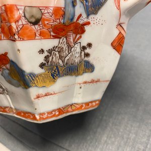 A pair of very large Chinese Imari-style teapots and covers, Kangxi — photo 51