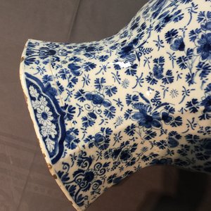 A pair of very large Dutch Delft blue and white vases, first quarter 18th C. — photo 10