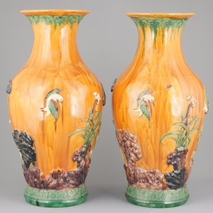 A pair of very tall Chinese sancai glazed vases, 1st half 20th C. — foto 3