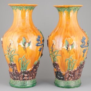 A pair of very tall Chinese sancai glazed vases, 1st half 20th C. — foto 4