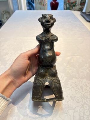 A pair of Vietnamese bronze figures, 19/20th C. — foto 8