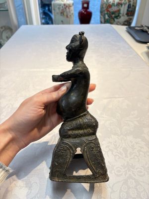 A pair of Vietnamese bronze figures, 19/20th C. — foto 9