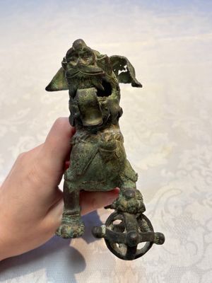A pair of Vietnamese bronze lions, 19/20th C. — photo 2