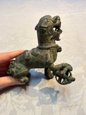 A pair of Vietnamese bronze lions, 19/20th C. — photo 7