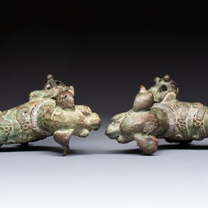 A pair of Vietnamese bronze lions, 19/20th C. — photo 6