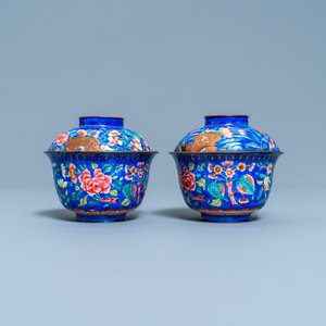 A pair of Vietnamese Phap Lam Hue enamel covered bowls on stands, 18/19th C. — 照片 6