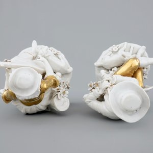 A pair of white and gilt Capodimonte porcelain figures of musicians, 19th C. — photo 6