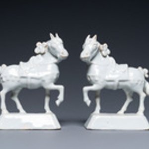 A pair of white Dutch Delft horses, 18th C. — 照片 2
