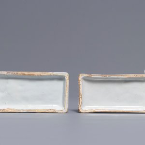 A pair of white Dutch Delft models of cows on bases with frogs, 18th C. — photo 7