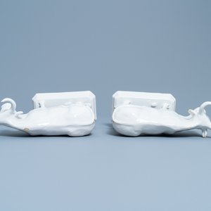A pair of white Dutch Delftware cows on bases, 18th C. — 照片 6