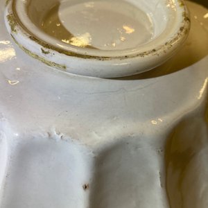 A pair of white Dutch Delftware gadrooned dishes, 17th C. — photo 20