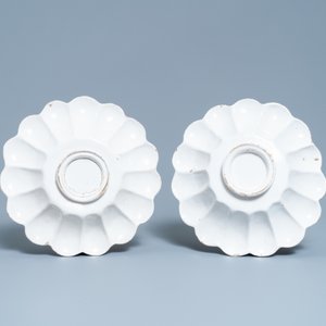 A pair of white Dutch Delftware gadrooned dishes, 17th C. — photo 2