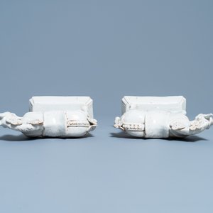 A pair of white Dutch Delftware models of horses, 18th C. — 照片 6