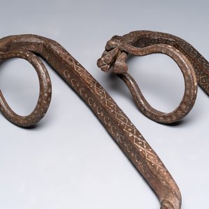 A pair of wrought iron elements, possibly Hispano-Moresque, 16th C. — photo 5