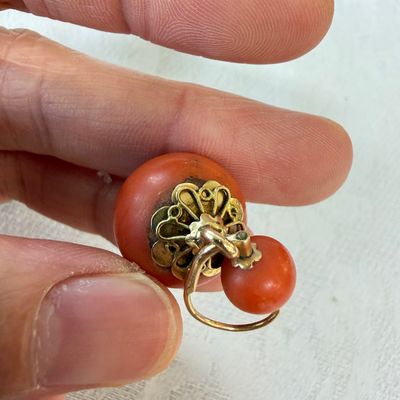 A pair of yellow gold and red coral dormeuse earrings — photo 8