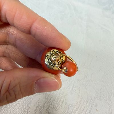 A pair of yellow gold and red coral dormeuse earrings — photo 4